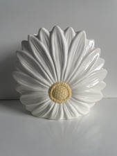 NEW WHITE YELLOW DAISY FLOWER