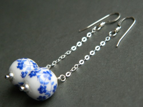 Blue white porcelain beads - blue,