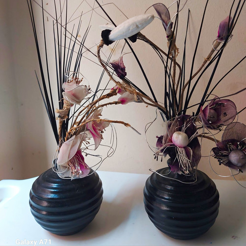 Pair black ribbed round - pair,