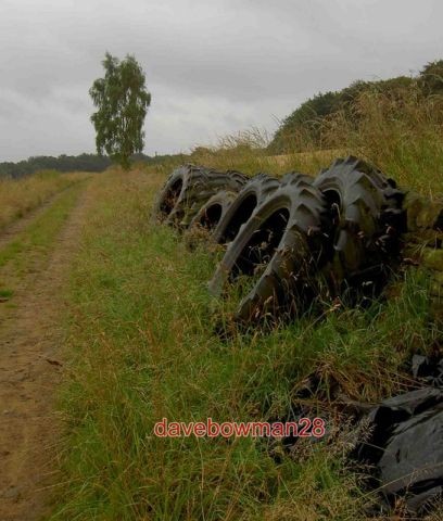 Photo used tractor tyres from - ,