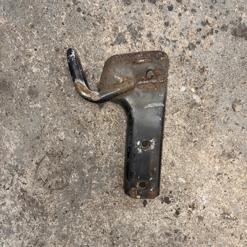 T25 rear bumper bracket - rear,