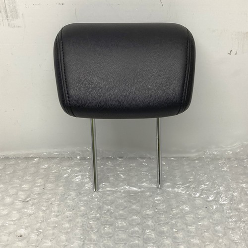 Middle rear seat head rest - middle,