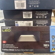 6x Wall Mounted INTEGRAL Brick