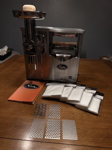 Norwalk 290 cold press juicer - norwalk,
