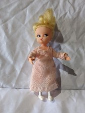Hasbro Palitoy Dolly Darling