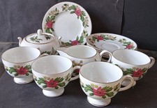 A WEDGWOOD ''STARFLOWER'' PATTERN COMPLETE TEA SERVICE IN PERFECT CONDITION