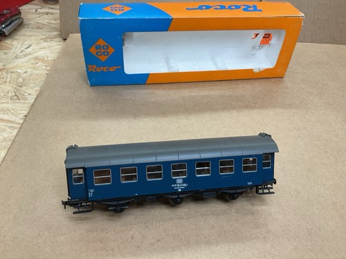 Roco scale passenger coach - roco,