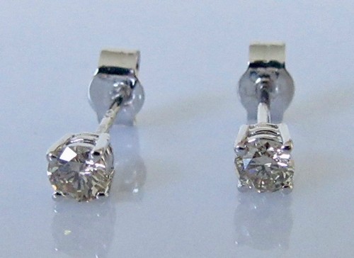 Diamond stud earrings 9ct - stud,