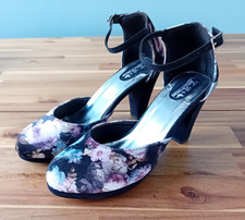 Brand New Joe Browns Women's