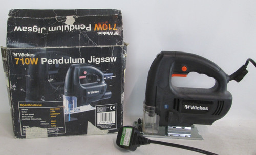 Wickes 710w pendulum jigsaw - wickes,