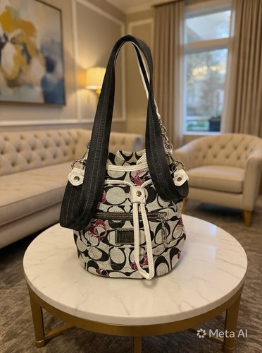 Vintage coach poppy signature - vintage,