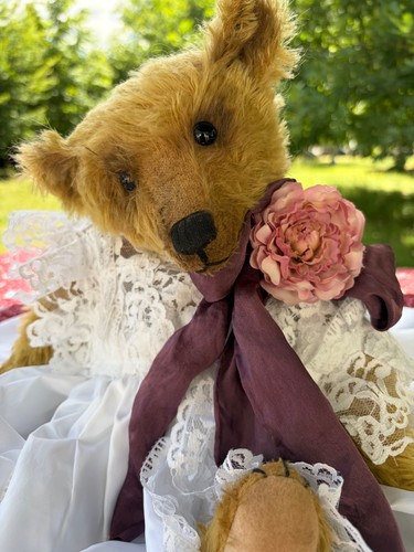 Barricane bear rachel - by,