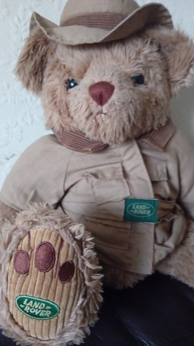 Land rover safari - safari, teddy
