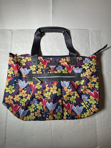 Nwot lily bloom satchel - nwot, tote