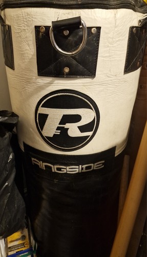 Ringside black white - &,