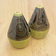 Vintage Salt & Pepper Devon Brixham Pottery Cone Shakers Set Kitchen Utensils