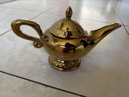 Disney aladdin lamp teapot - lamp,