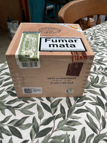 Cigar box empty - cigar, box-