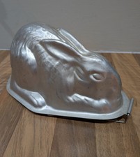 Vintage Aluminium Rabit Jelly