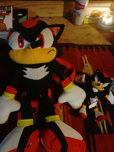 Shadow the hedgehog plush back - shadow,