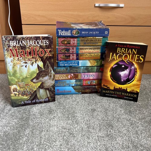 Brian jacques 11x paperback - jacques,