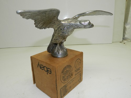 Large flying eagle - flying, chrome