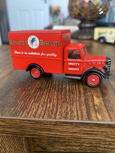 Lledo diecast car - diecast,