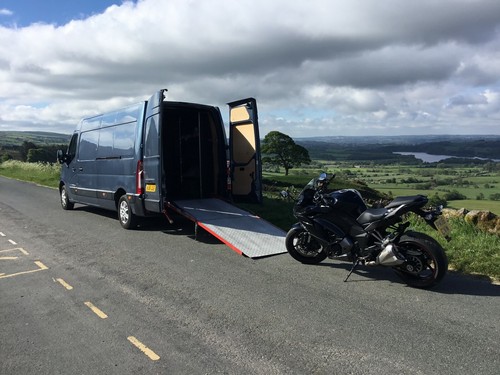 Motorcycle motorbike barn - motorcycle, /