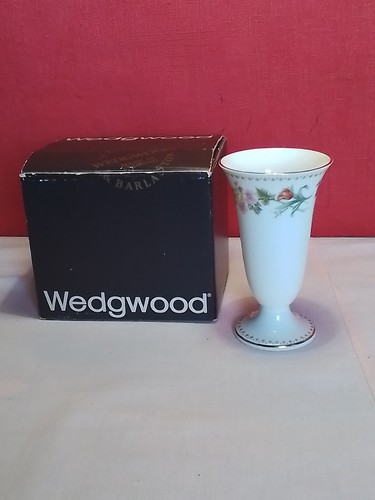 Wedgewood bud vase - wedgewood.,