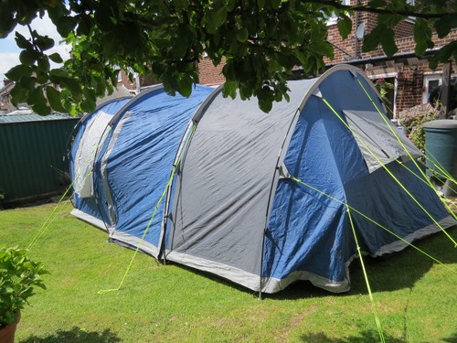 Drive away awning for