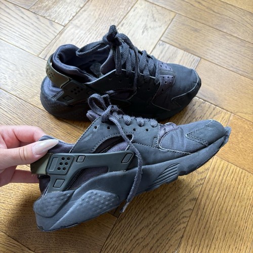 Nike huaraches trainers