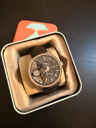 Fossil twist multi function - twist, multi-function