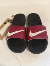 Nike Men's Size 7 Benassi