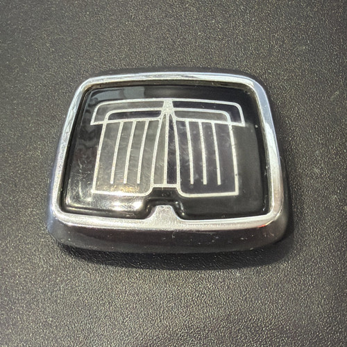 Triumph standard metal grille - triumph,