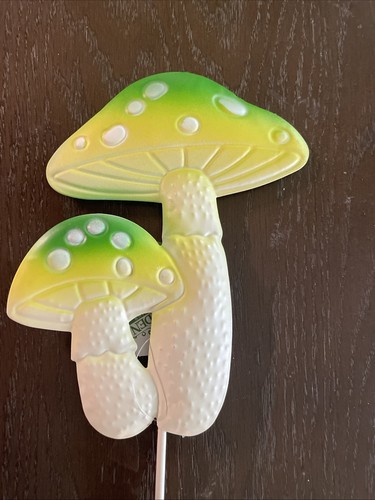 Green decorative mushroom - green,