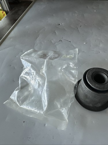 Rear subframe bush - bush, ford