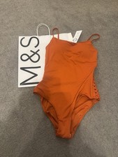 M&S  Padded Macrame Detail