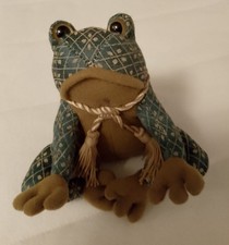Dora Designs paper weight frog