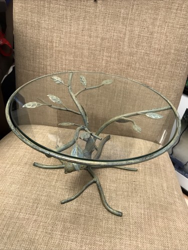 Unique metal base - bird, in