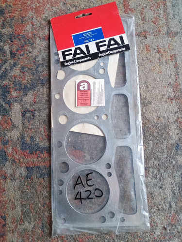 Engine cylinder head gasket - cylinder,