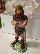 ROYAL DOULTON H.N. 2918
