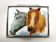 BEAUTIFUL SILVER PILL BOX WITH CERAMIC TOP WITH HORSES' HEADS REF 323/2