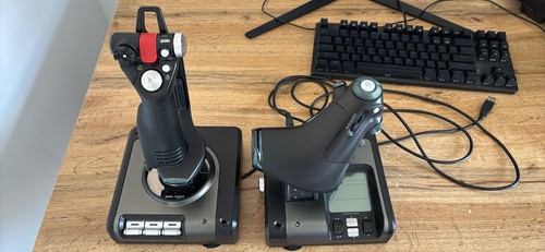Saitek x52 pro - flight, control