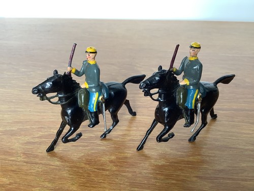 Britains vintage lead soldiers - vintage,