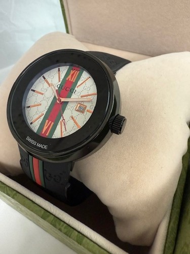 Gucci swiss made black case - made,