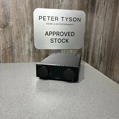 Pre loved cyrus one - one, cast