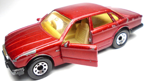Matchbox jaguar xj6 metal - matchbox,