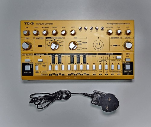 Behringer analog bass - td-3-am,