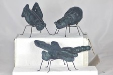 MODEL INSECTS WITH METAL LEGS