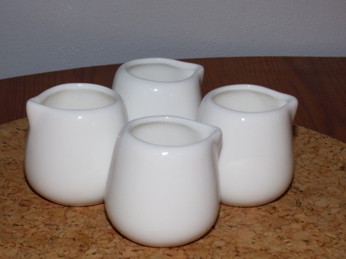 White ceramic mini milk jugs - ceramic, x